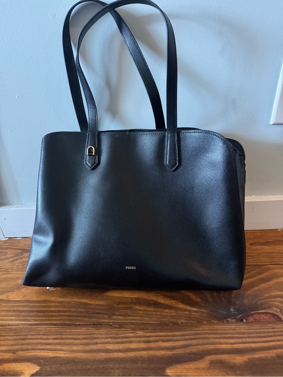 Fossil Handbags - Fossil Wren Work Tote Leather Double-Handle Tote with Gold Accent